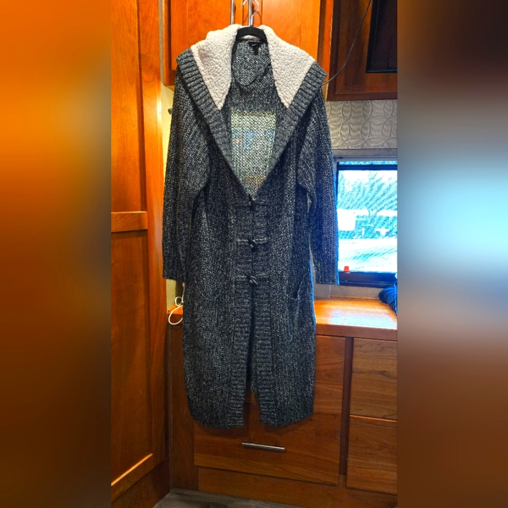 Torrid size 2 knitted cardigan, sweater, duster